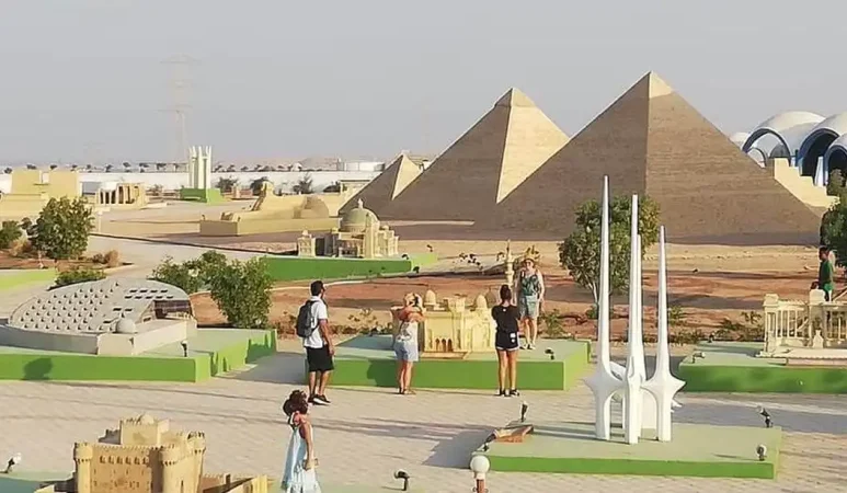 mini egypt